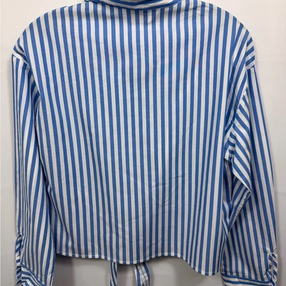 Lyla Grace Blue & White Stripe Tie Front French Girl Shirt NWT M - Picture 2 of 6